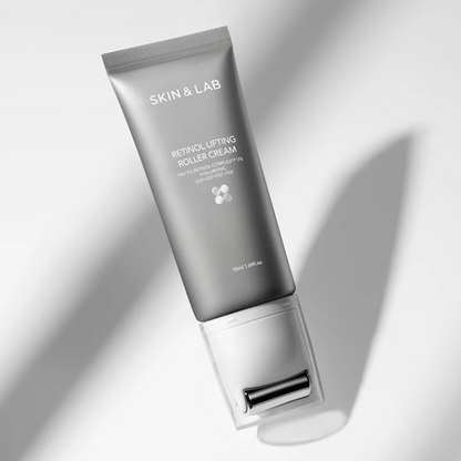 SKIN & LAB Retinol Lifting Roller Cream is een veganistische anti-aging gezichtscream die de elasticiteit van de huid verbetert met behulp van het Phyto-Retinol Complex™